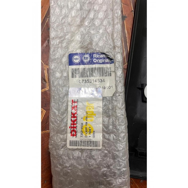 Fiat Stilo Orjinal Arka Sağ Kapı Çıtası Bant Kuşak 735314534 Fiat Stilo Orjinal Arka Sağ Kapı Çıtası Bant Kuşak 735314534